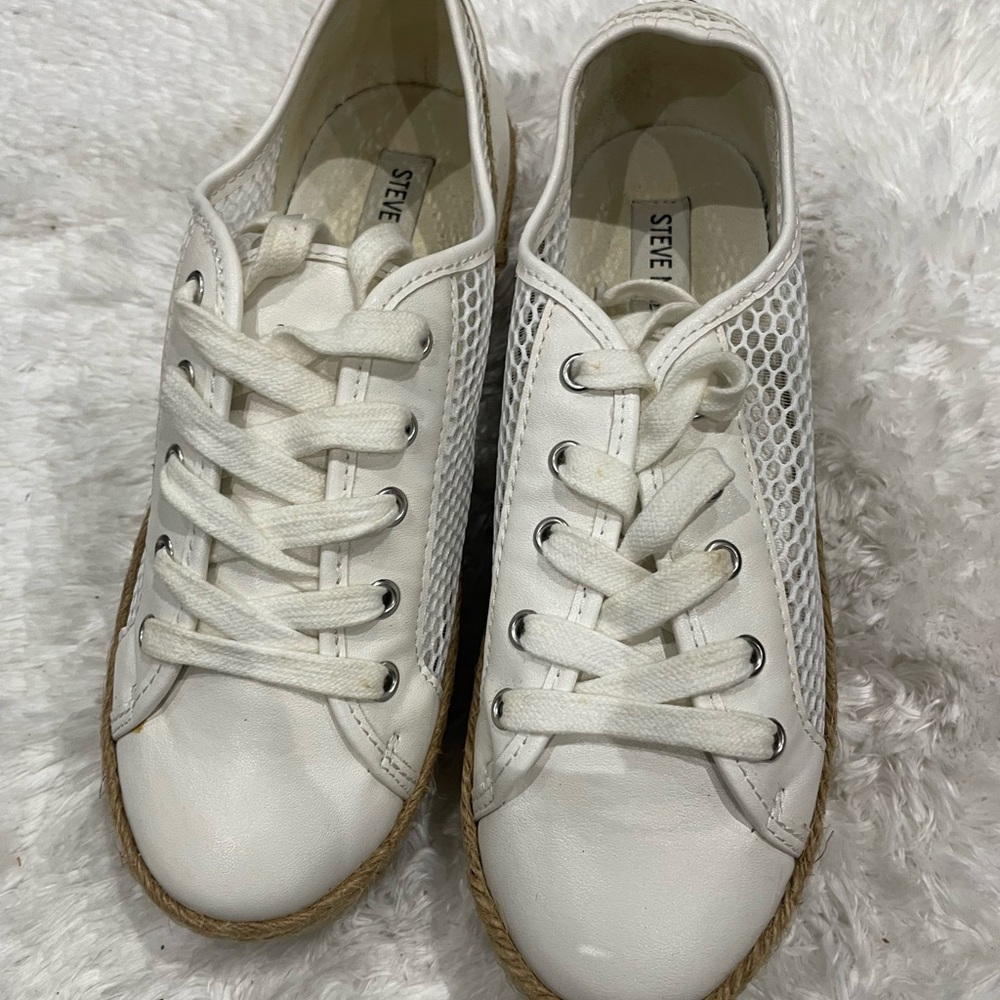 Steve Madden. Upper Size 6B